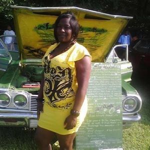 Meet your Posher, Monique