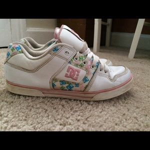 Size 10 Woman's DC skate shoes