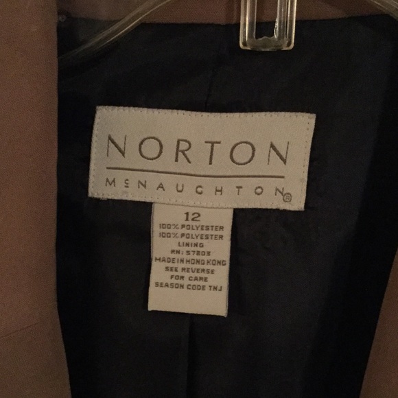 Jacket and skirt - Picture 2 of 4