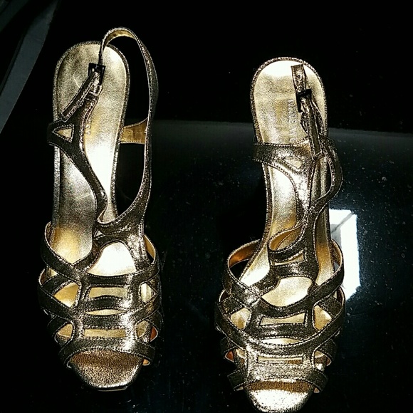 NWOT.. Metallic Gold strappy sandals