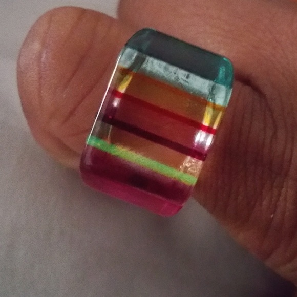 🆕Lucite Ring🆕🍬💋 - Picture 2 of 3
