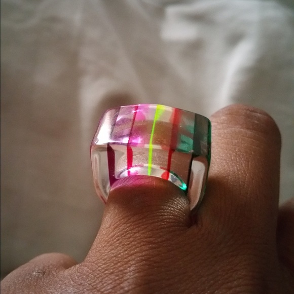 🆕Lucite Ring🆕🍬💋 - Picture 3 of 3