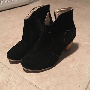 Black bootie heels