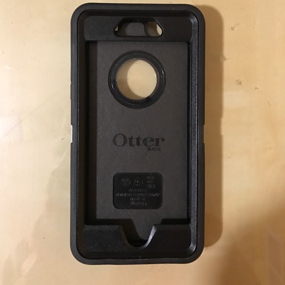 Black Otterbox Defender. iPhone 6 case - Picture 1 of 2