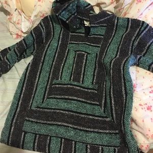 Hooded teal and heather gray drug rug