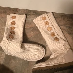 UGG Classic Cardy knit in cream