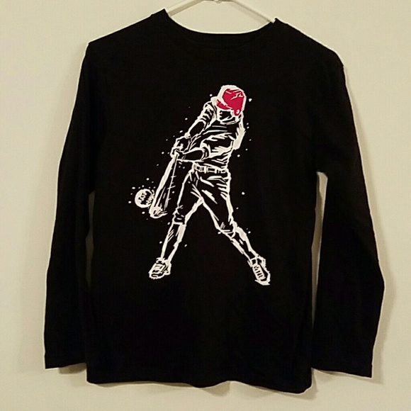 Black long sleeve t-shirt