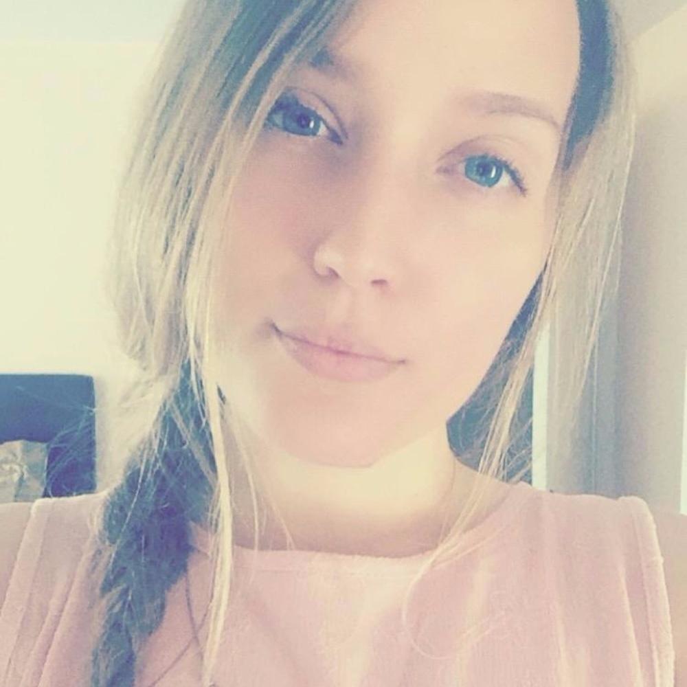 Meet your Posher, Monica