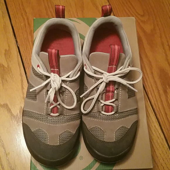 Women's Chaco trail running hiking shoe