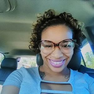 Meet your Posher, Laray