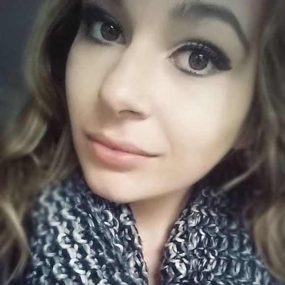 Meet your Posher, Kaila