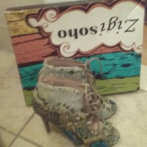 Snake skin open toe boodies