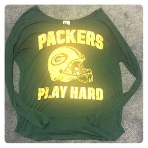 PINK Packers long sleeve tee!