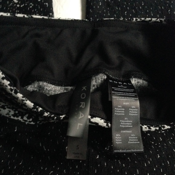 Koral Activewear Pixelate Leggings Sixe S NWT - Picture 4 of 4