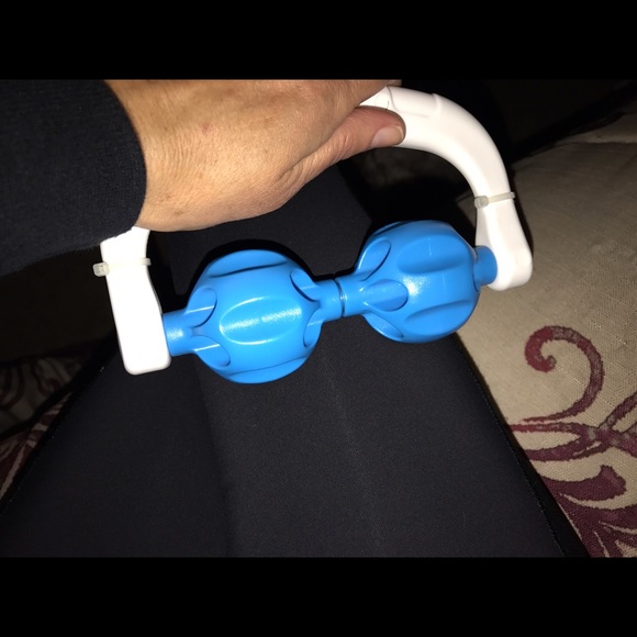 Runner roller use on legs to loosen muscle