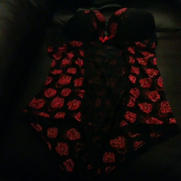 Lingerie (plus size) - Picture 1 of 1