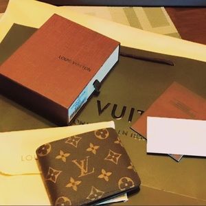 Lv monogram mens wallet.