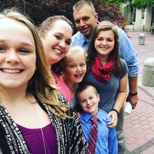 Meet your Posher, Jennifer