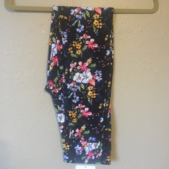 Infinity Raine Womens Black Casual Floral Leggings - Picture 3 of 3