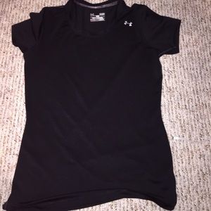 NWOT Underarmour tshirt