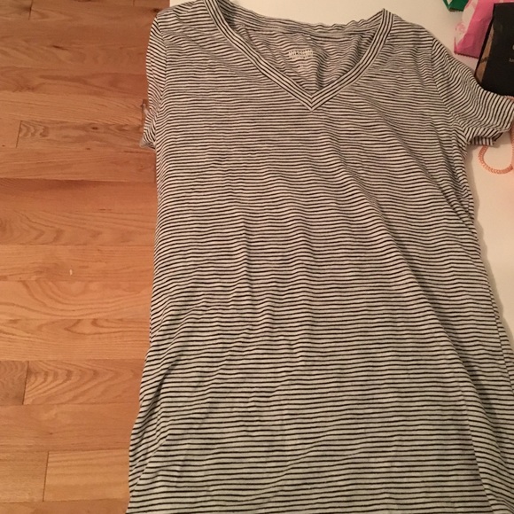 Striped black and white v neck short sleeve
