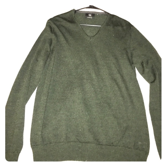 V neck sweater