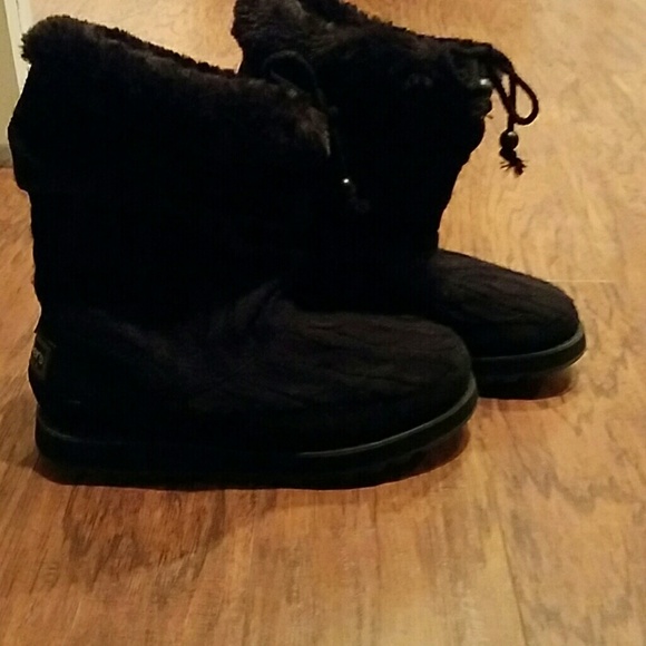Skechers black boots