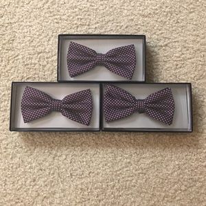 ✋🏻SOLD✋🏻!!! 💜Purple poka dot bow tie💜