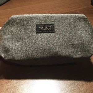 TUMI. GREY. TOILETRY TRAVEL BAG