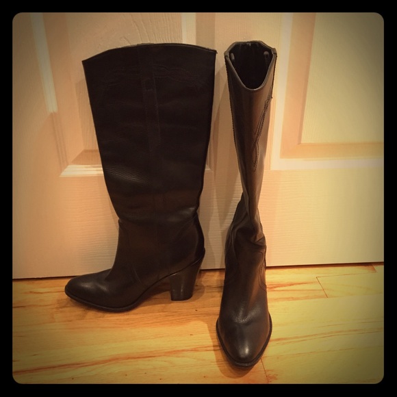 BCBG black Leather Boots