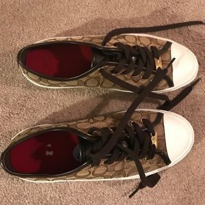 Coach shoes 8.5