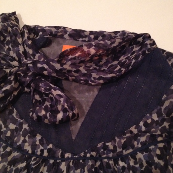 Cynthia Cynthia Steffe  Silk short sleeve top 2 - Picture 3 of 4