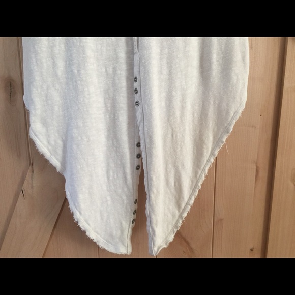 Urban Outfitters drapey back tee - Picture 3 of 4