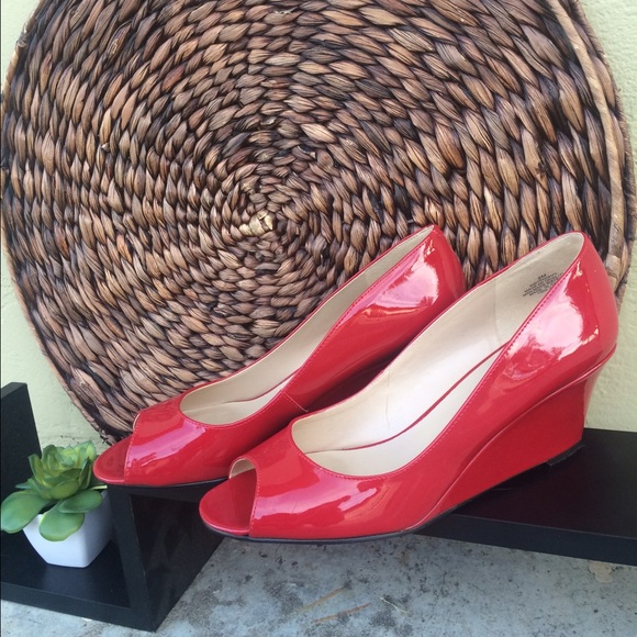 Nine West Red Wedges
