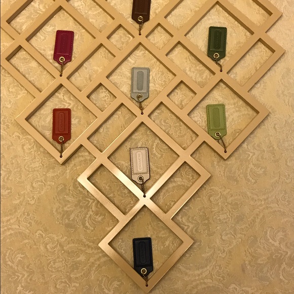 Coach hang tag accessory - Picture 2 of 3