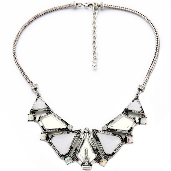Le Blanc Necklace - Picture 1 of 4