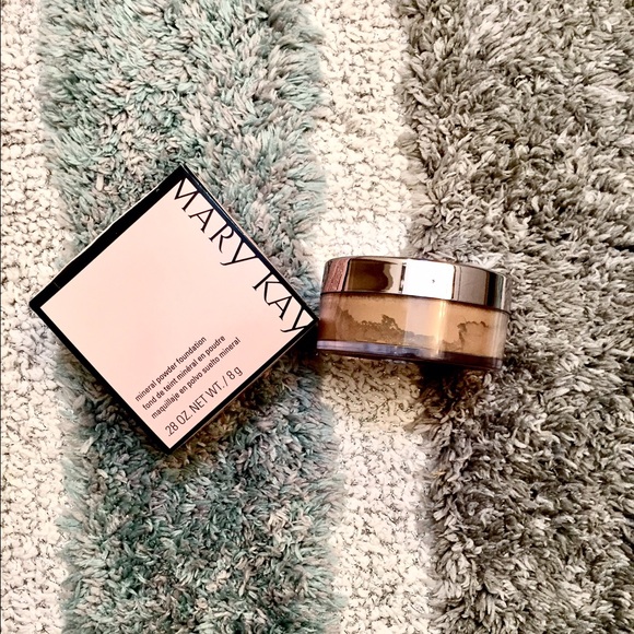 Mary Kay mineral powder foundation beige 1.5