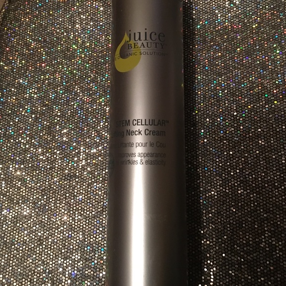 Juice Beauty's STEM CELLULAR Lifting Neck Cream💨
