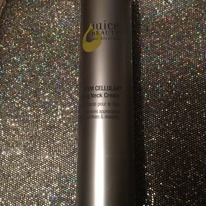 Juice Beauty's STEM CELLULAR Lifting Neck Cream💨