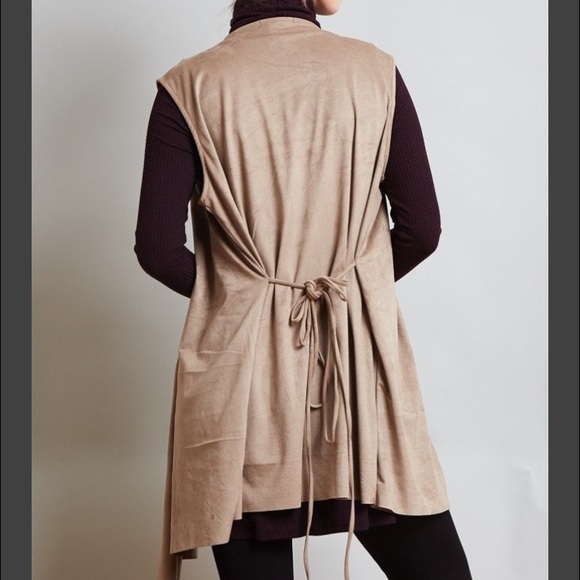 Suede Vest, Double Lapel, Waist Strap - Picture 3 of 4