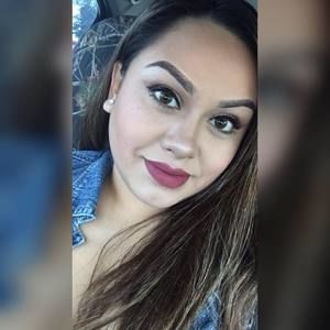 Meet your Posher, Beatriz