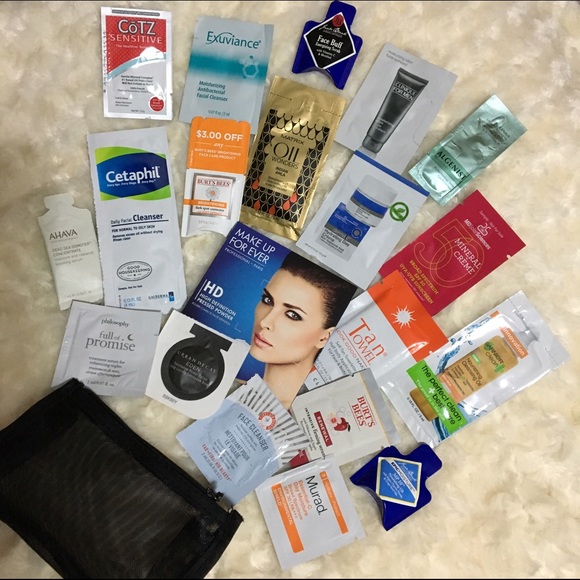 Skincare Sample Kit w Makeup Bag