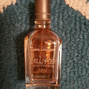 New!! Hollister Women's perfume