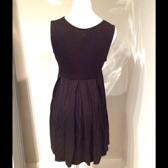 BLACK EMPIRE-WAIST DRESS - Picture 3 of 4
