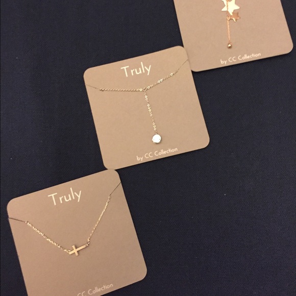 SALE 5 stone cz drop pendant - Picture 2 of 4