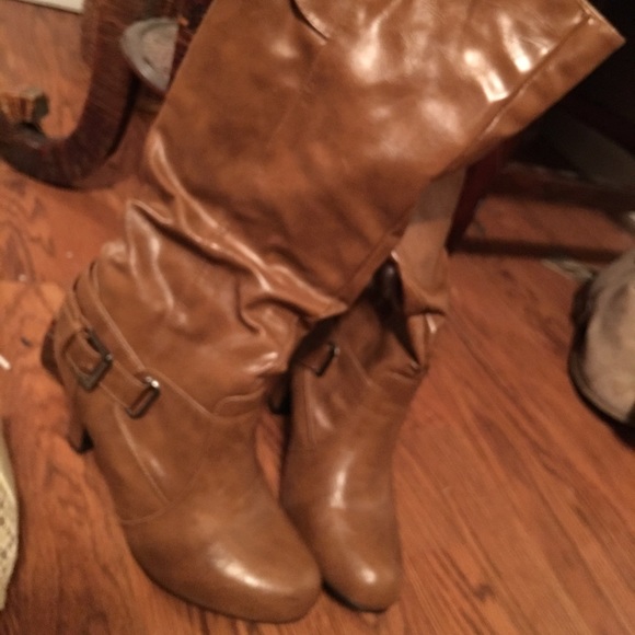 Cute size small boots