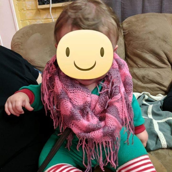 Baby girl scarves - Picture 3 of 3