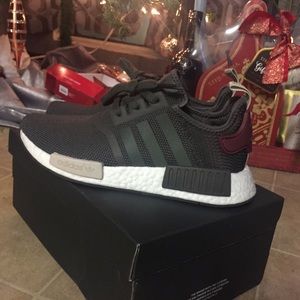 Adidas women nmd_r1 ❌PRICE IS FIRM❌