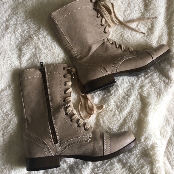 American Eagle Outfitters Shoes - NWOB AECombat Lace-Up Boots