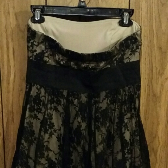 Dress - Picture 3 of 4